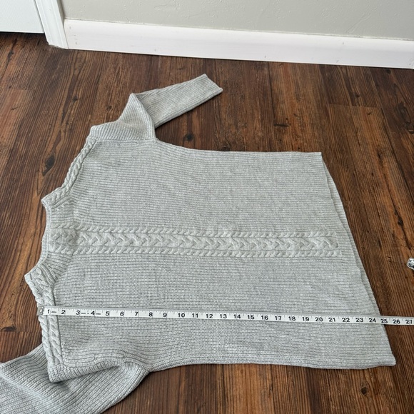 Talbots Gray Knit Nylon/Lamb’s Wool Mock Neck Sweater Size Medium Petite - Picture 7 of 8